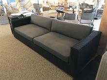 Cane-line belmont loungesofa i sort flet med grå hynder - udstillingsmodel 